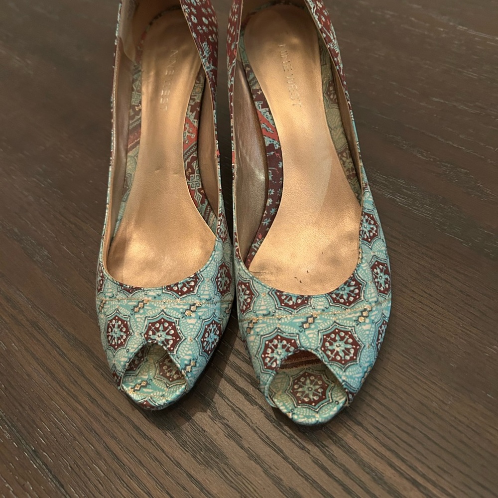 Nine West Blue and Red Patterned Peep-Toe Heels